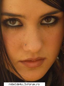 ..... r3b3ld3 gUrl & administratoare ;)