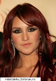 dulce cea mai tare cea mai dragutza!! dap cea mai tare!!! she rocks!!! Loca por poncho