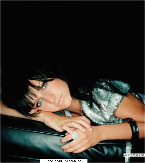 Ashlee Simpson :x - schwarz_girl_heart - Music...
