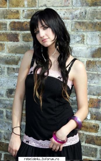 Ashlee Simpson :x - schwarz_girl_heart - Music...
