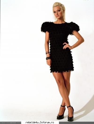 Ashlee Simpson :x - schwarz_girl_heart - Music...
