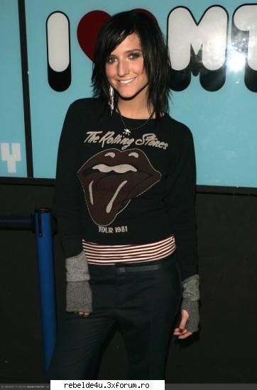Ashlee Simpson :x - schwarz_girl_heart - Music...