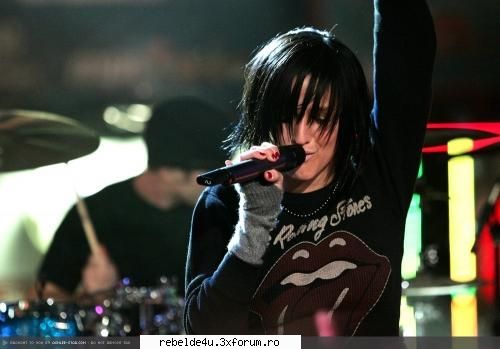 Ashlee Simpson :x - schwarz_girl_heart - Music...