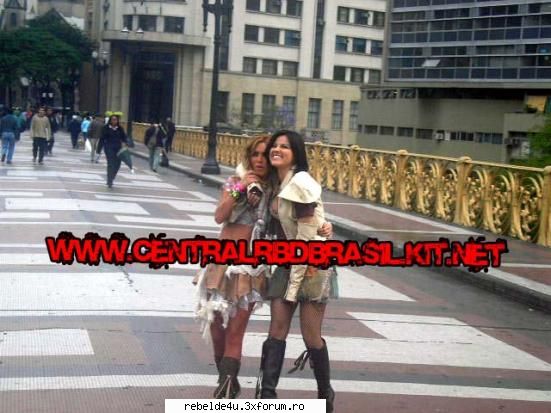 Capturi din clipul ,,Ser o parecer" - schwarz_girl_heart - Y soy rebelde.....