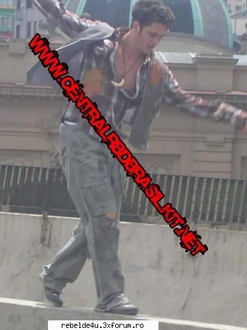 Capturi din clipul ,,Ser o parecer" - schwarz_girl_heart - Y soy rebelde.....