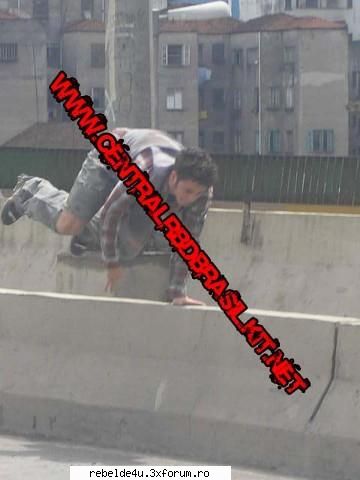 Capturi din clipul ,,Ser o parecer" - schwarz_girl_heart - Y soy rebelde.....