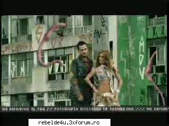 Capturi din clipul ,,Ser o parecer" - schwarz_girl_heart - Y soy rebelde.....