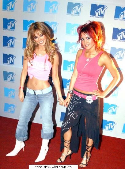 Felul in care se imbraca - o poza k ea sh dulce - Anahi