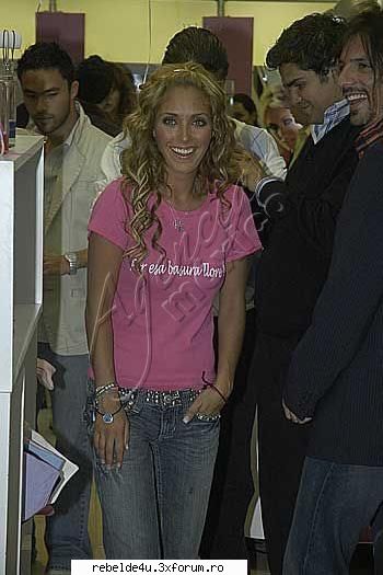 Magazinul lui Anahi din MEXIC!!! - rbd_rulez - Anahi