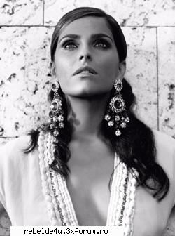 <Nelly Furtado> - schwarz_girl_heart - Music...
