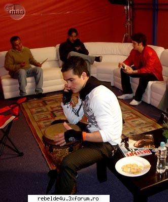RBD-La Familia - RBD la familia backstage 1 - Y soy rebelde.....