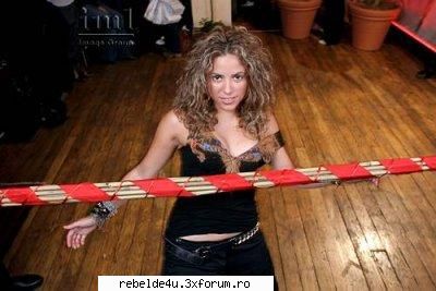 `/`/Shakira`/`/ - schwarz_girl_heart - Music...