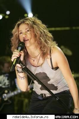 `/`/Shakira`/`/ - schwarz_girl_heart - Music...