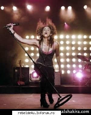 `/`/Shakira`/`/ - schwarz_girl_heart - Music...