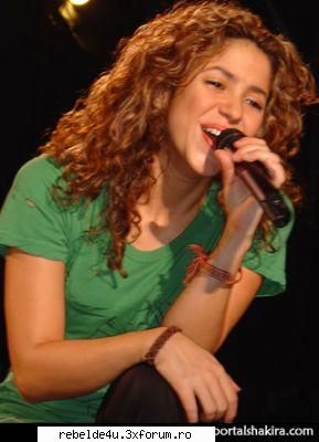`/`/Shakira`/`/ - schwarz_girl_heart - Music...