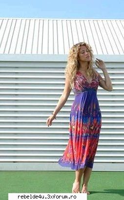 `/`/Shakira`/`/ - schwarz_girl_heart - Music...