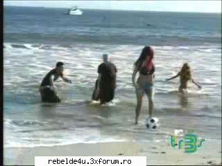 capturi din clipul ,,Tu Amor"... - schwarz_girl_heart - Y soy rebelde.....