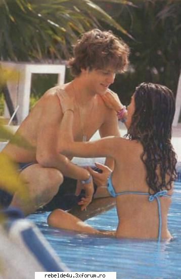 chris se potriveste cu anahi??? - schwarz_girl_heart - Christopher