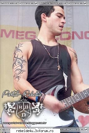 dea dea...vatzy obisnuit ...picz>:) - e careva pe aici ???:)) - Poncho
