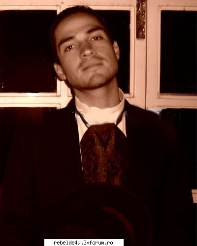 dea dea...vatzy obisnuit ...picz>:) - schwarz_girl_heart - Poncho