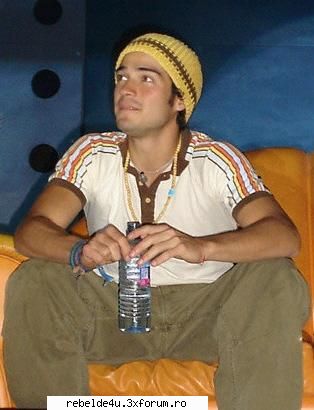 dea dea...vatzy obisnuit ...picz>:) - schwarz_girl_heart - Poncho