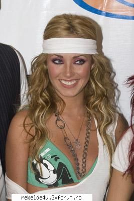poze - schwarz_girl_heart - Anahi