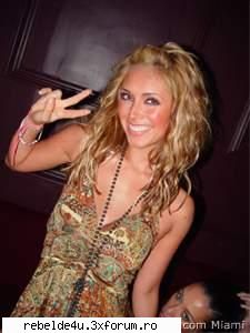 poze - schwarz_girl_heart - Anahi