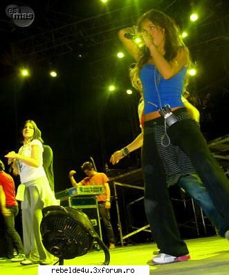 poze - schwarz_girl_heart - Anahi