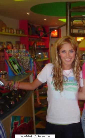poze - schwarz_girl_heart - Anahi