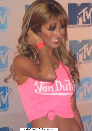 poze - schwarz_girl_heart - Anahi