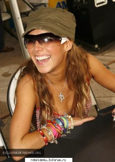 poze - schwarz_girl_heart - Anahi