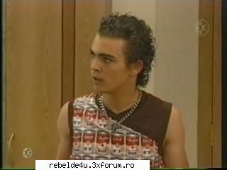 scene din novela - schwarz_girl_heart - Y soy rebelde.....