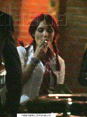 toti membrii rbd fumeaza!!! - schwarz_girl_heart - Y soy rebelde.....